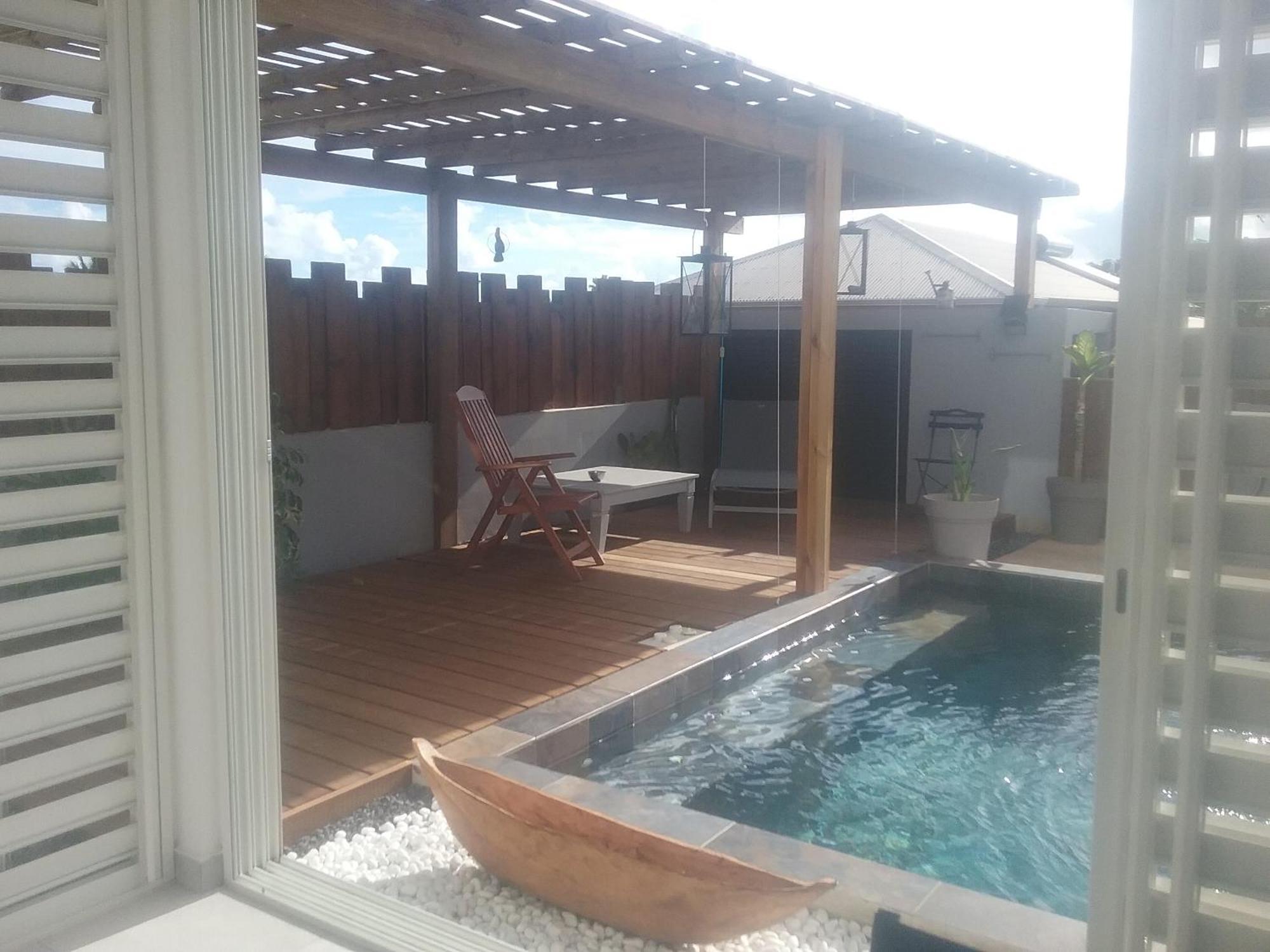 Maison TONGA piscine jaccuzi Saint Pierre Esterno foto